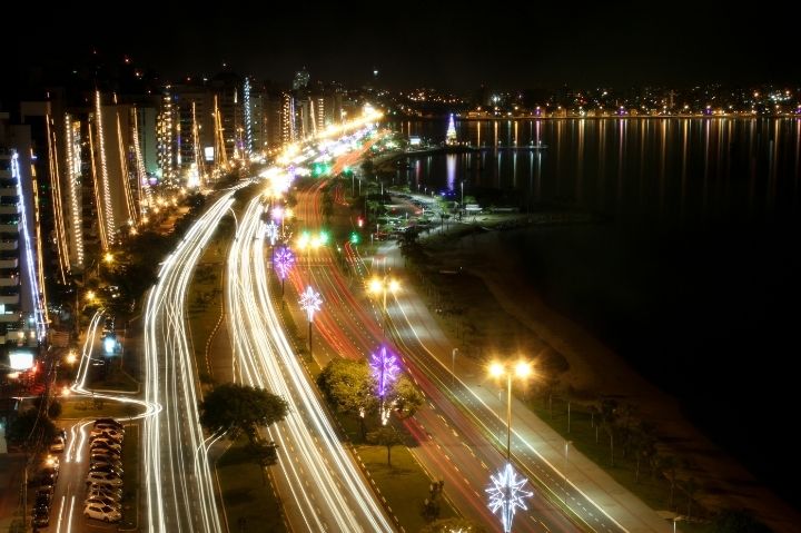 praia mais badalada de florianopolis